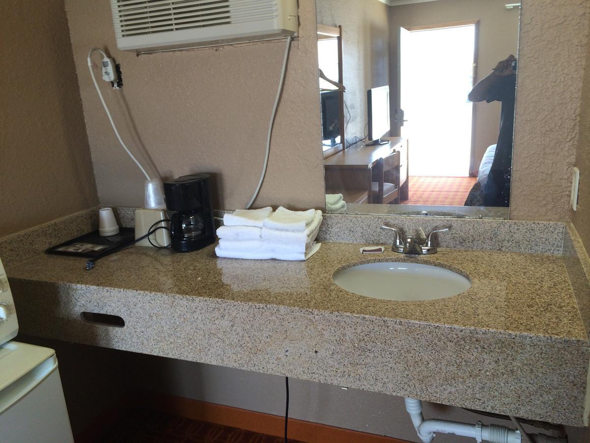 Lake Shore Motel Mannford Luaran gambar